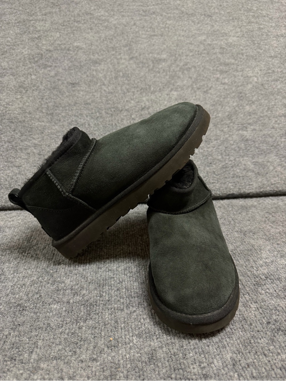 UGG Mini Boots - Picture 10 of 10